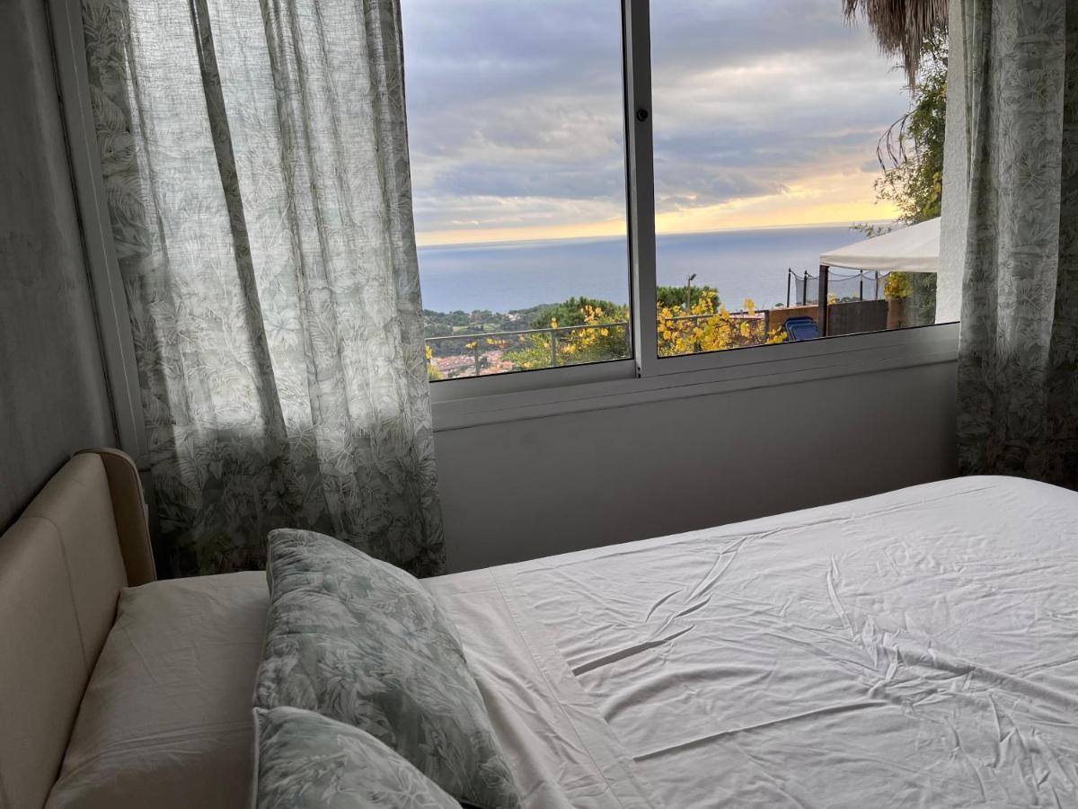 Villa Oasis Costa Brava Льорет-де-Мар Екстер'єр фото